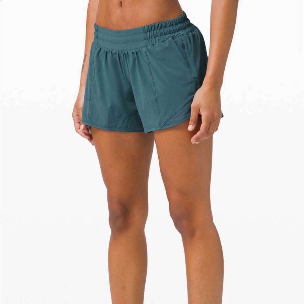 Lululemon Hotty Hot Shorts Dessert Teal 2.5”